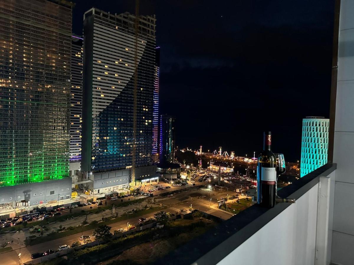 Moonlight Apart-Hotel Batumi Bagian luar foto
