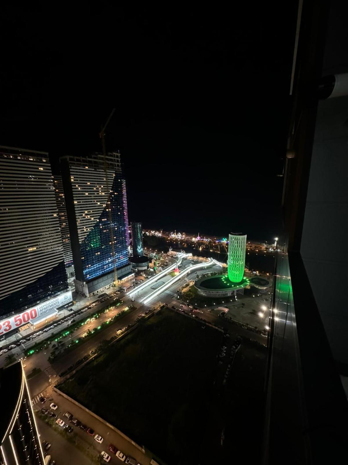 Moonlight Apart-Hotel Batumi Bagian luar foto
