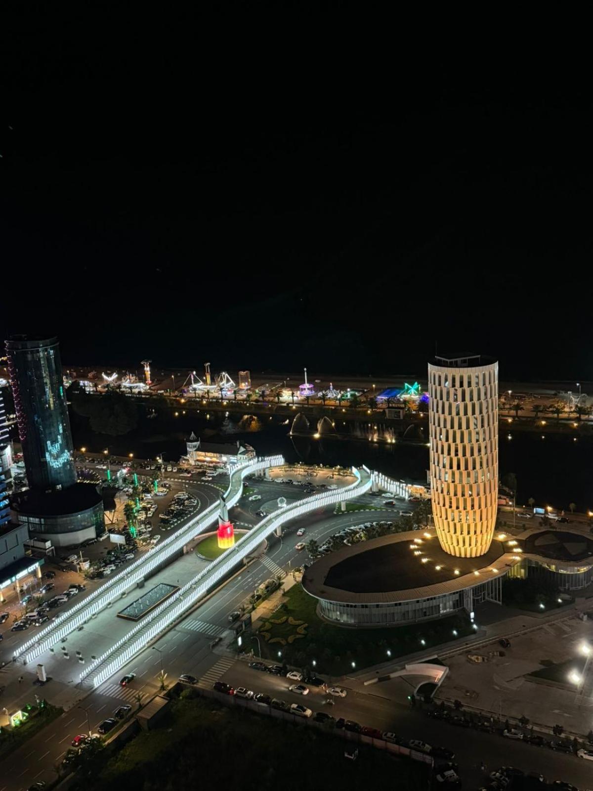 Moonlight Apart-Hotel Batumi Bagian luar foto