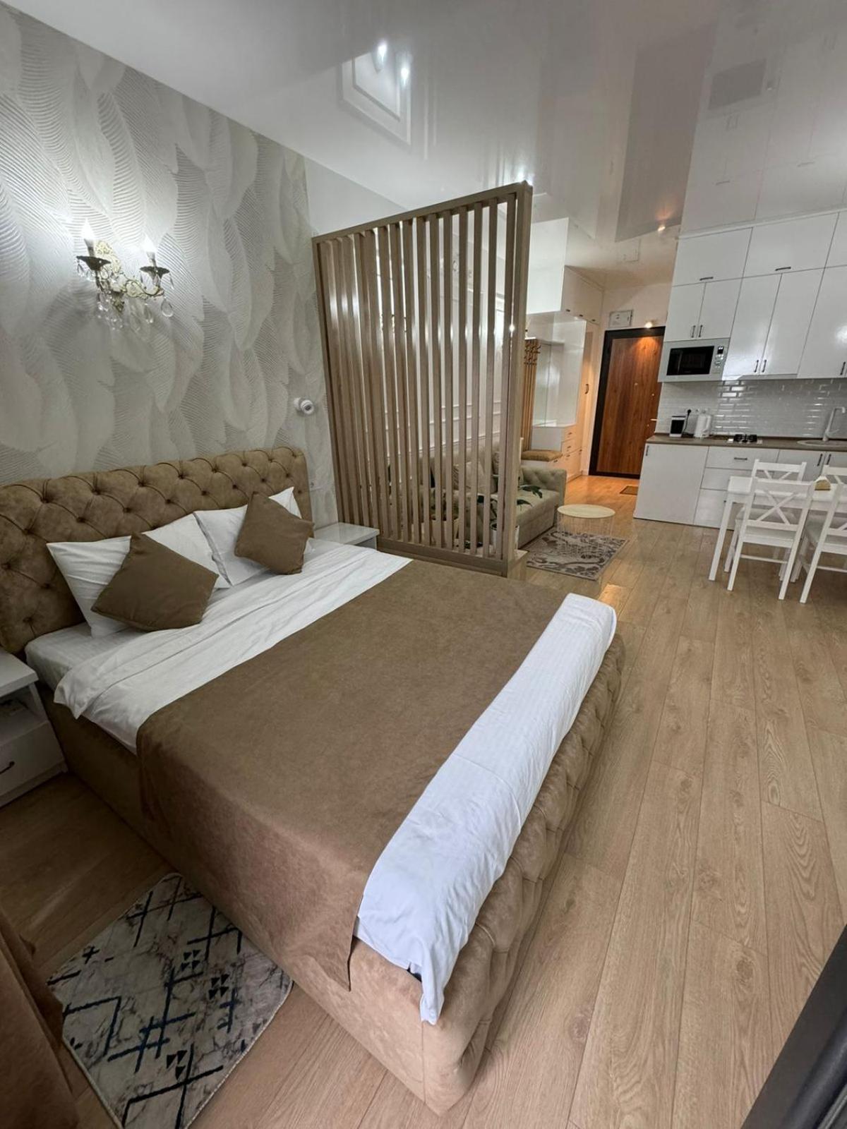 Moonlight Apart-Hotel Batumi Bagian luar foto