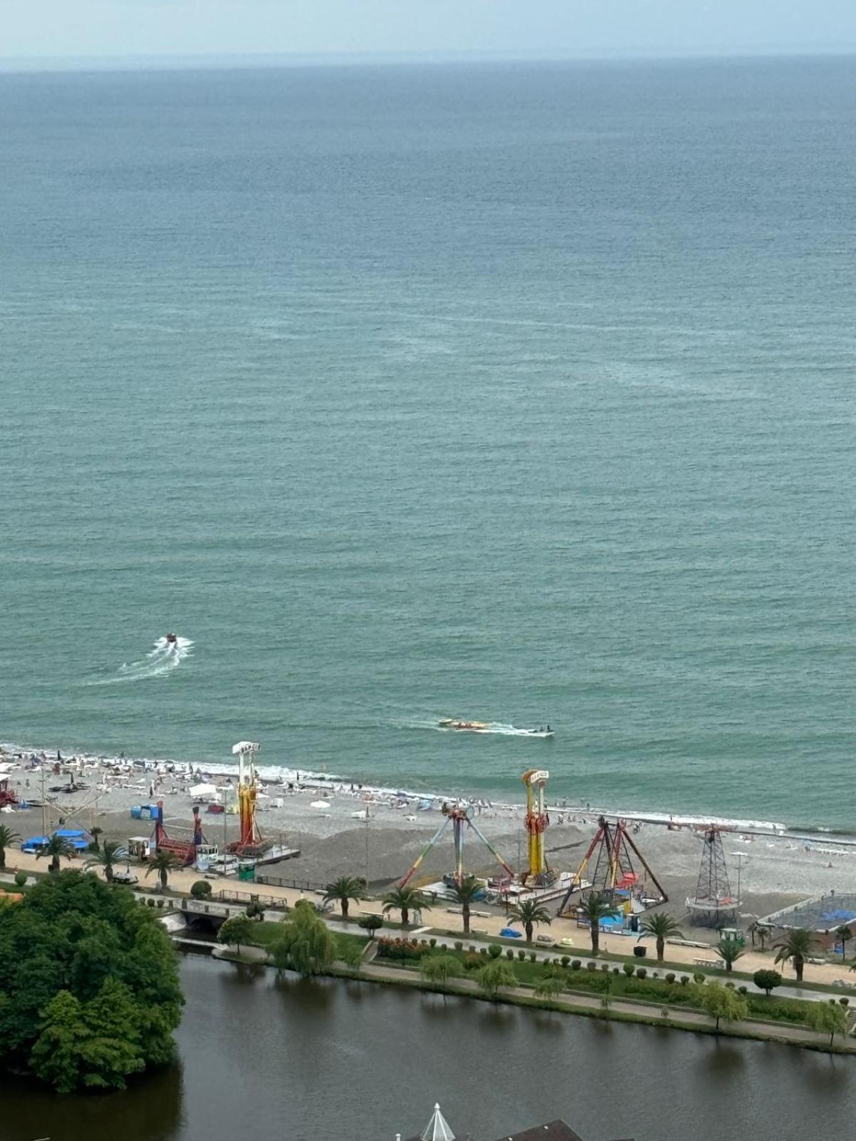 Moonlight Apart-Hotel Batumi Bagian luar foto