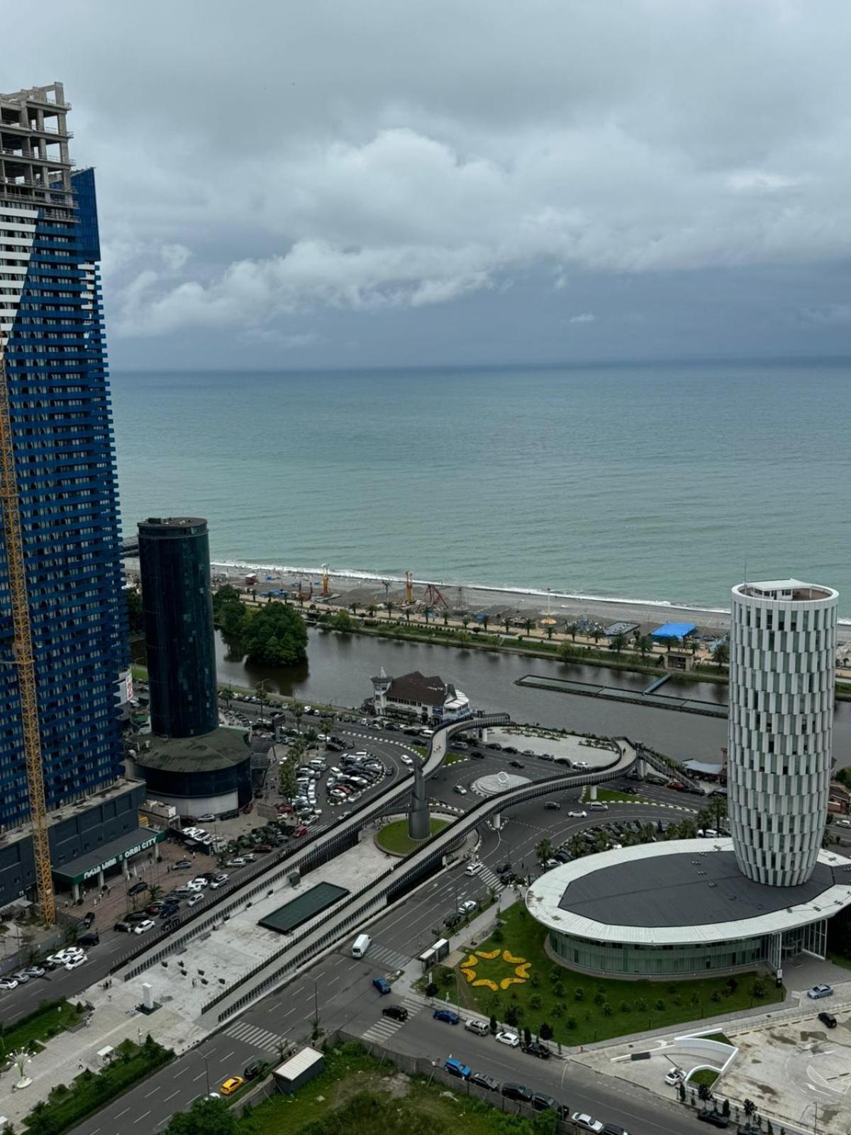 Moonlight Apart-Hotel Batumi Bagian luar foto