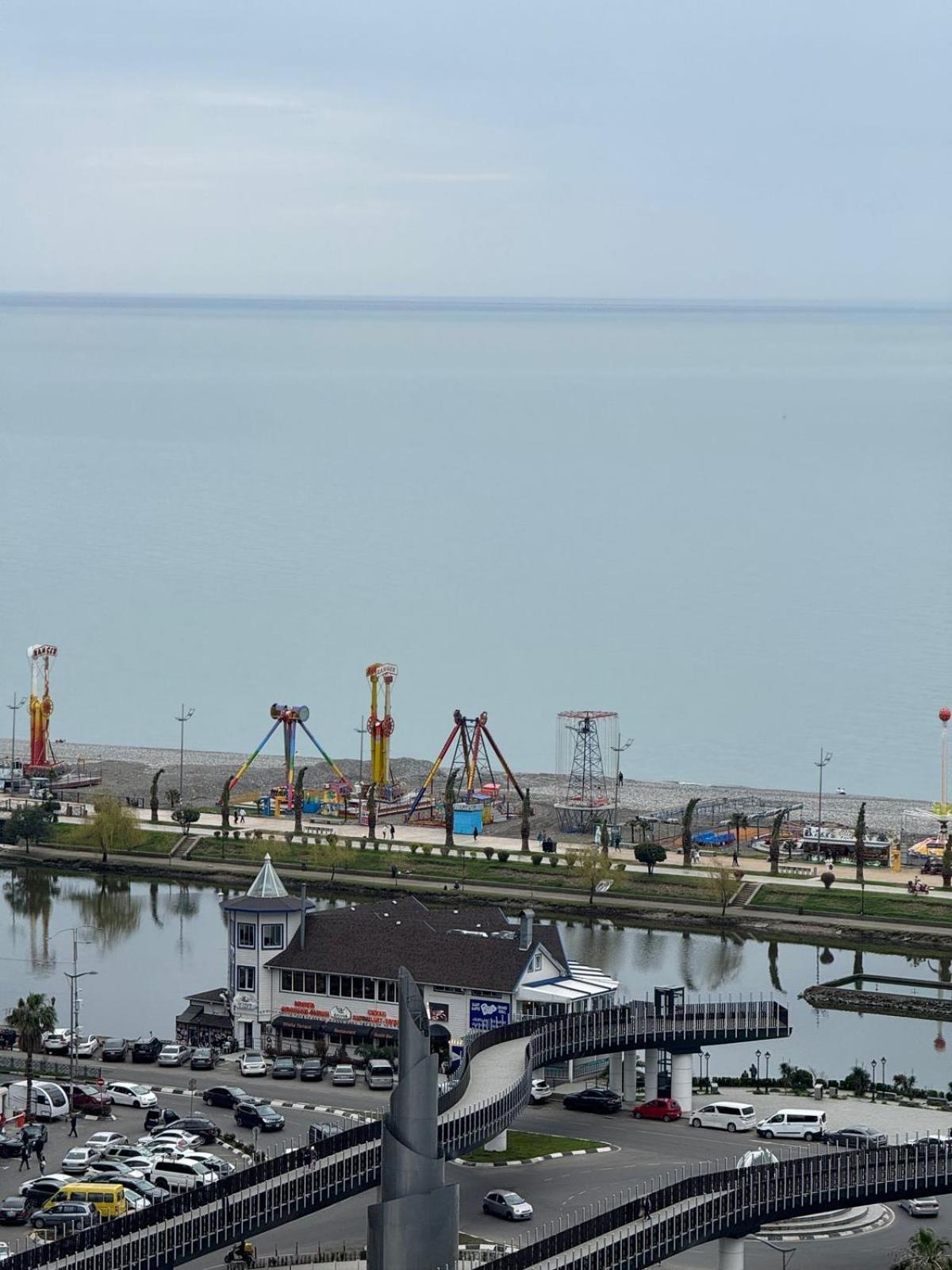 Moonlight Apart-Hotel Batumi Bagian luar foto